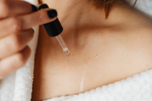 Jojoba oil (cosmetic grade, first cold pressed)