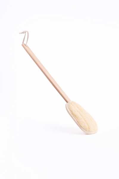 Divpusējs dabīgs lufas sūklis ar garu koka rokturi